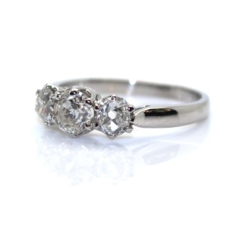 Recent jewelry - Diamond Trilogy Ring 1,28 ct total 