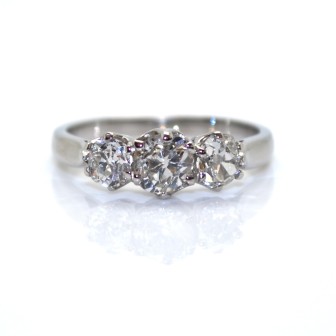 Jewelry creations - Diamond Trilogy Ring 1,28 ct total 